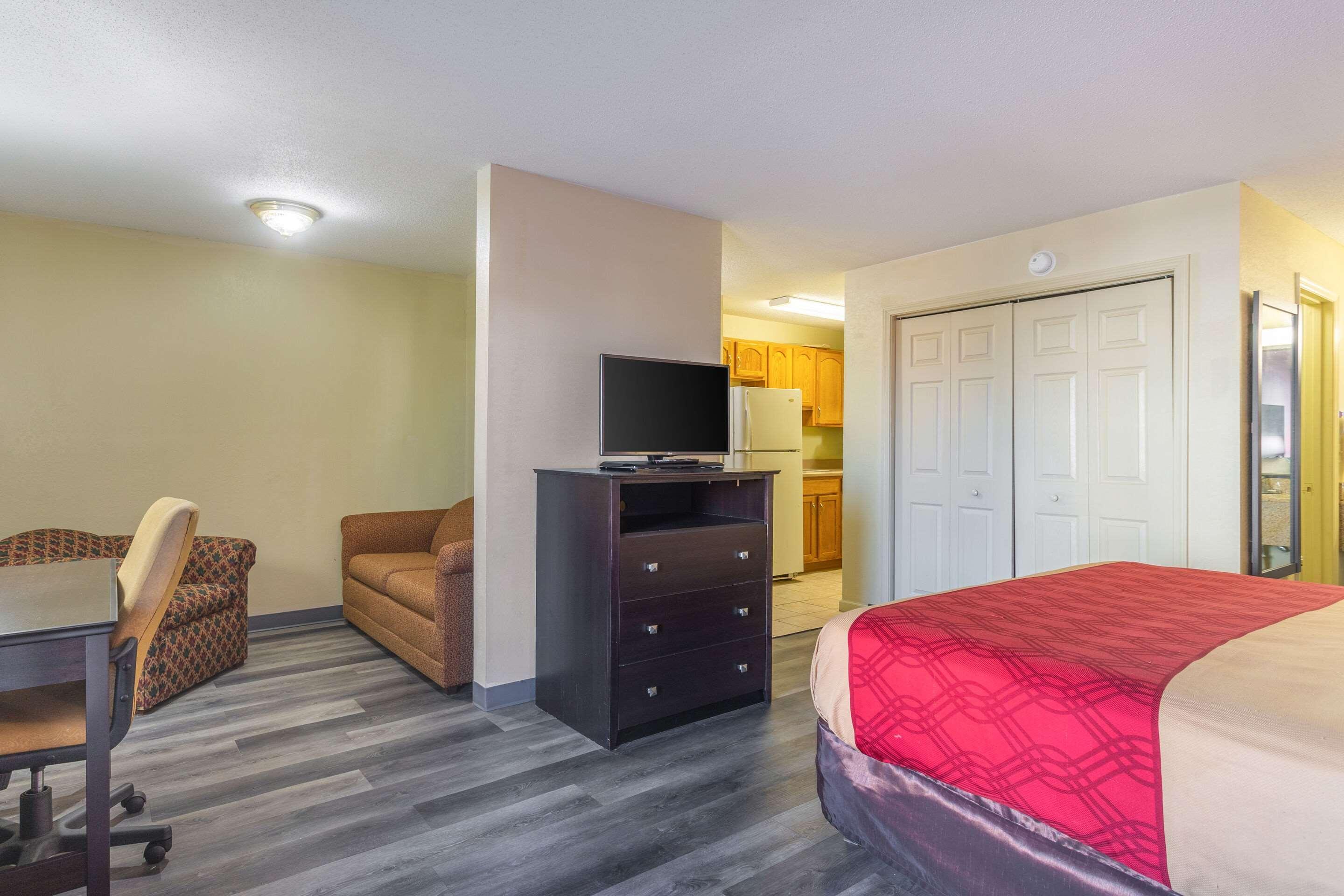 Econo Lodge & Suites Clarksville Luaran gambar