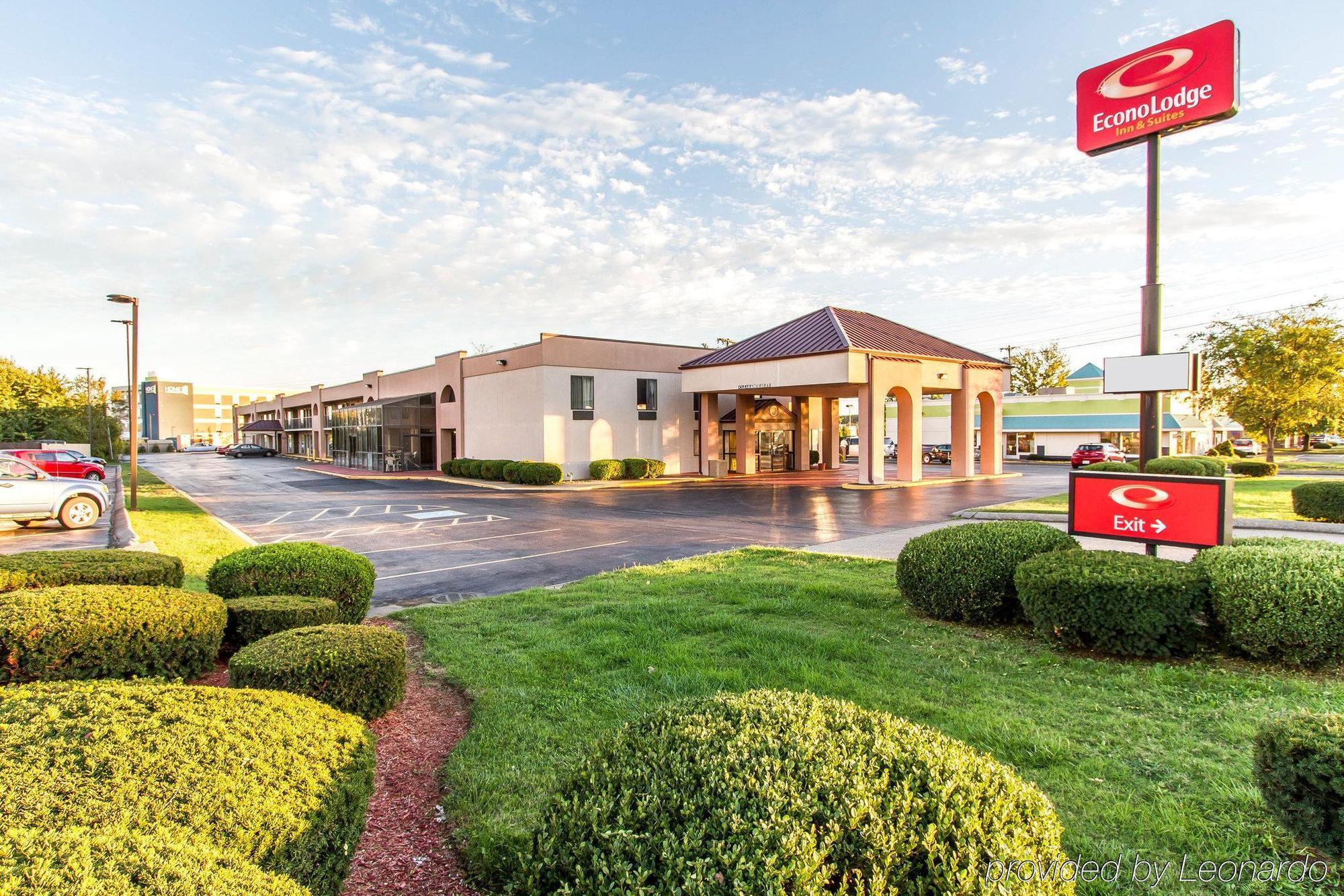 Econo Lodge & Suites Clarksville Luaran gambar