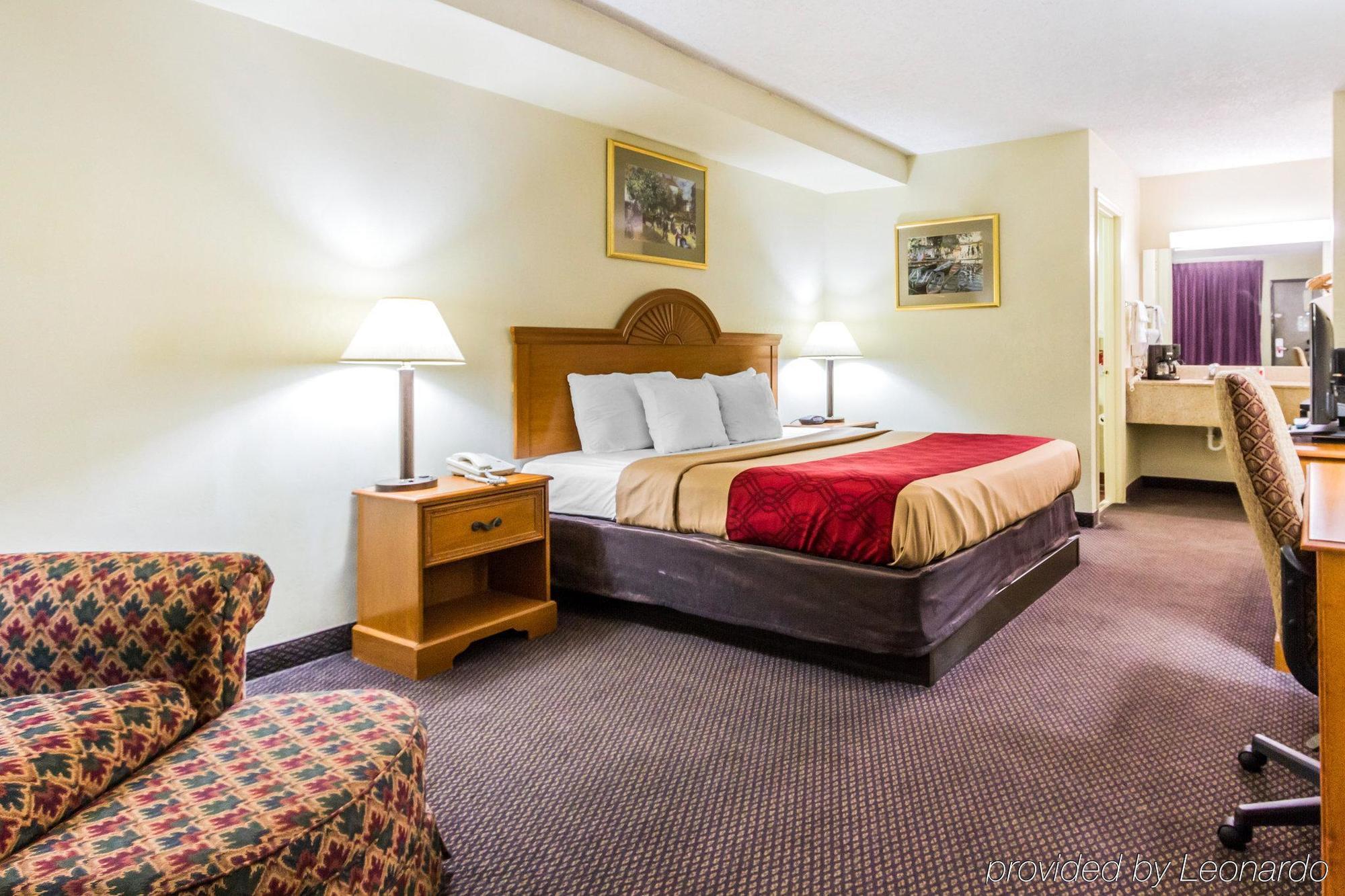 Econo Lodge & Suites Clarksville Luaran gambar