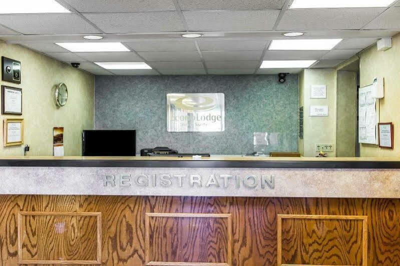 Econo Lodge & Suites Clarksville Luaran gambar